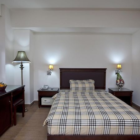 La Rose Hotel 巴纳内拉斯 外观 照片