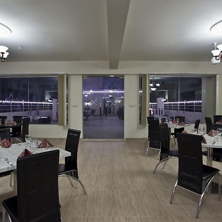 La Rose Hotel 巴纳内拉斯 外观 照片