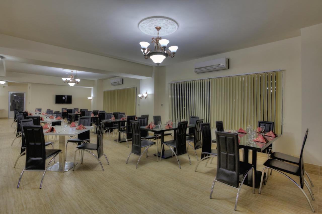 La Rose Hotel 巴纳内拉斯 外观 照片