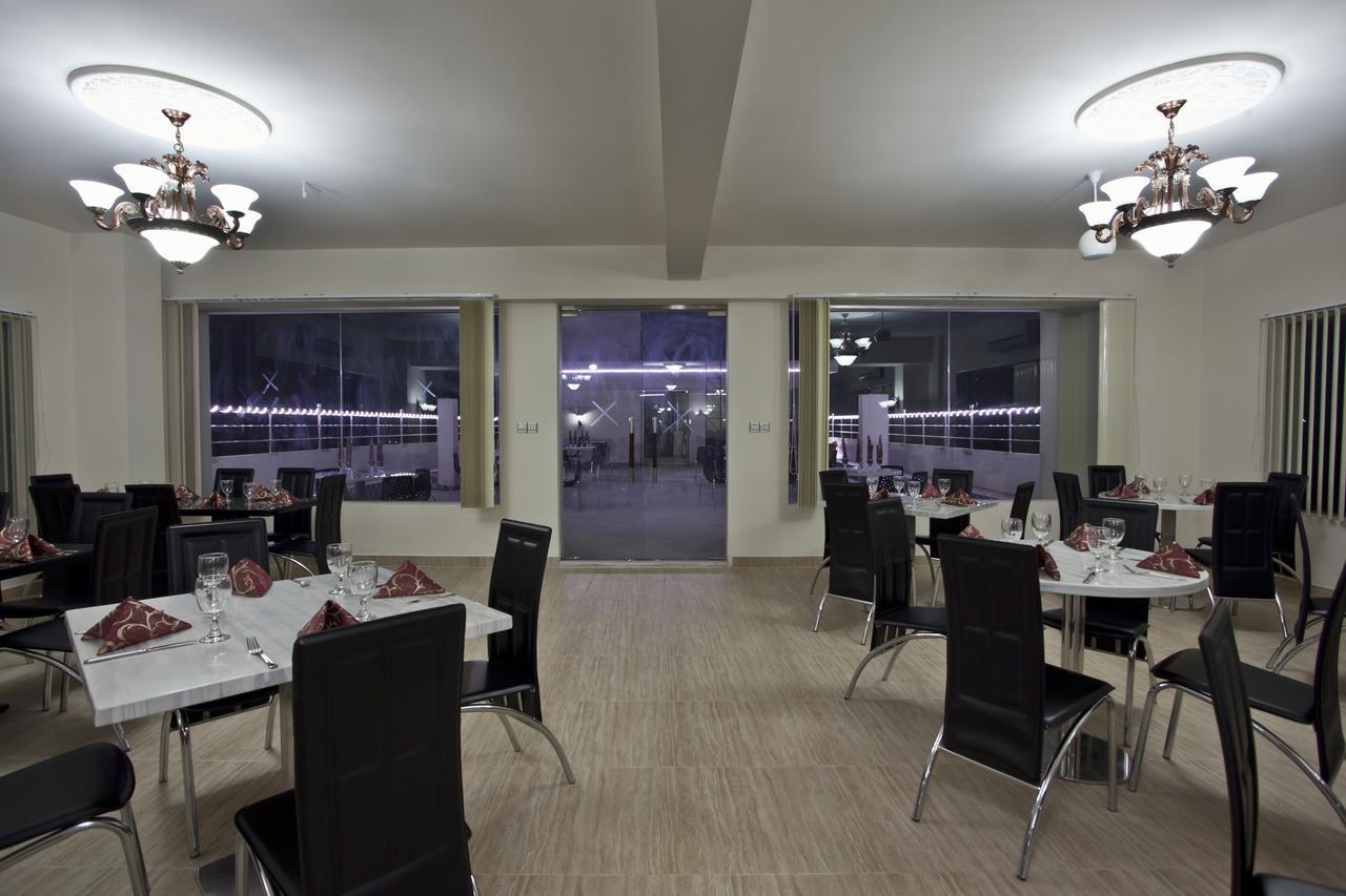 La Rose Hotel 巴纳内拉斯 外观 照片