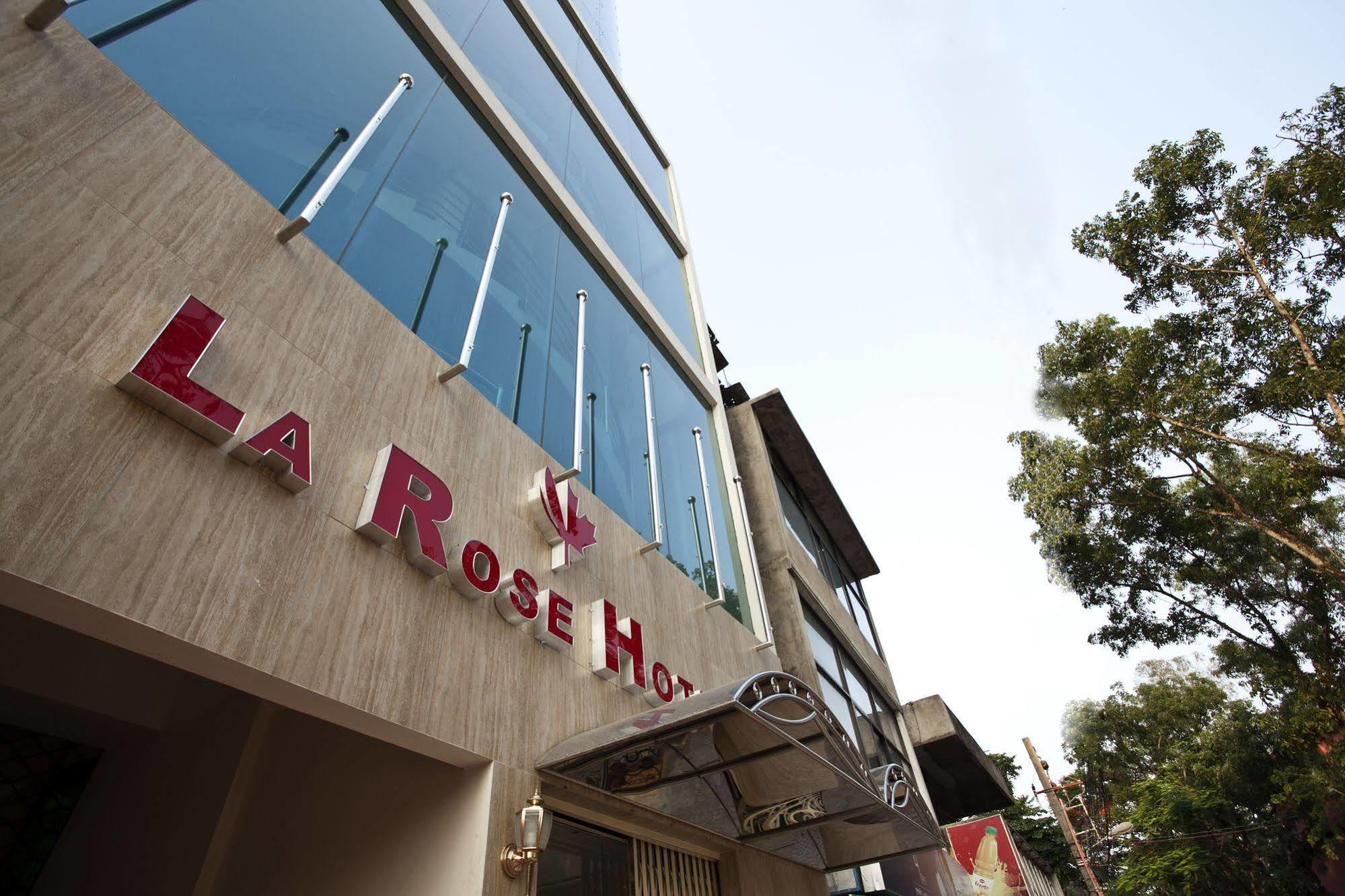 La Rose Hotel 巴纳内拉斯 外观 照片