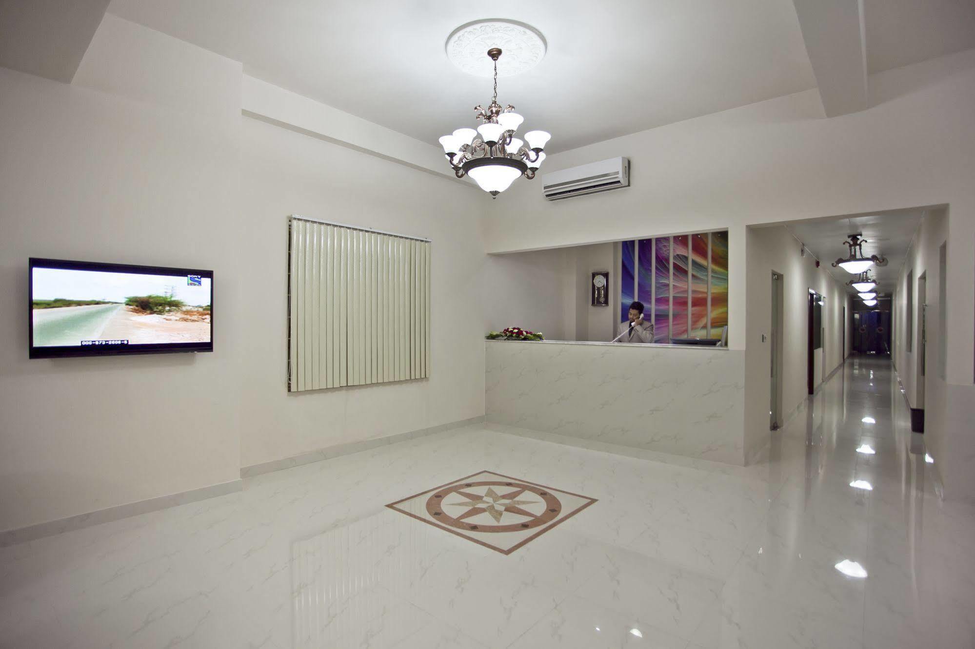 La Rose Hotel 巴纳内拉斯 外观 照片